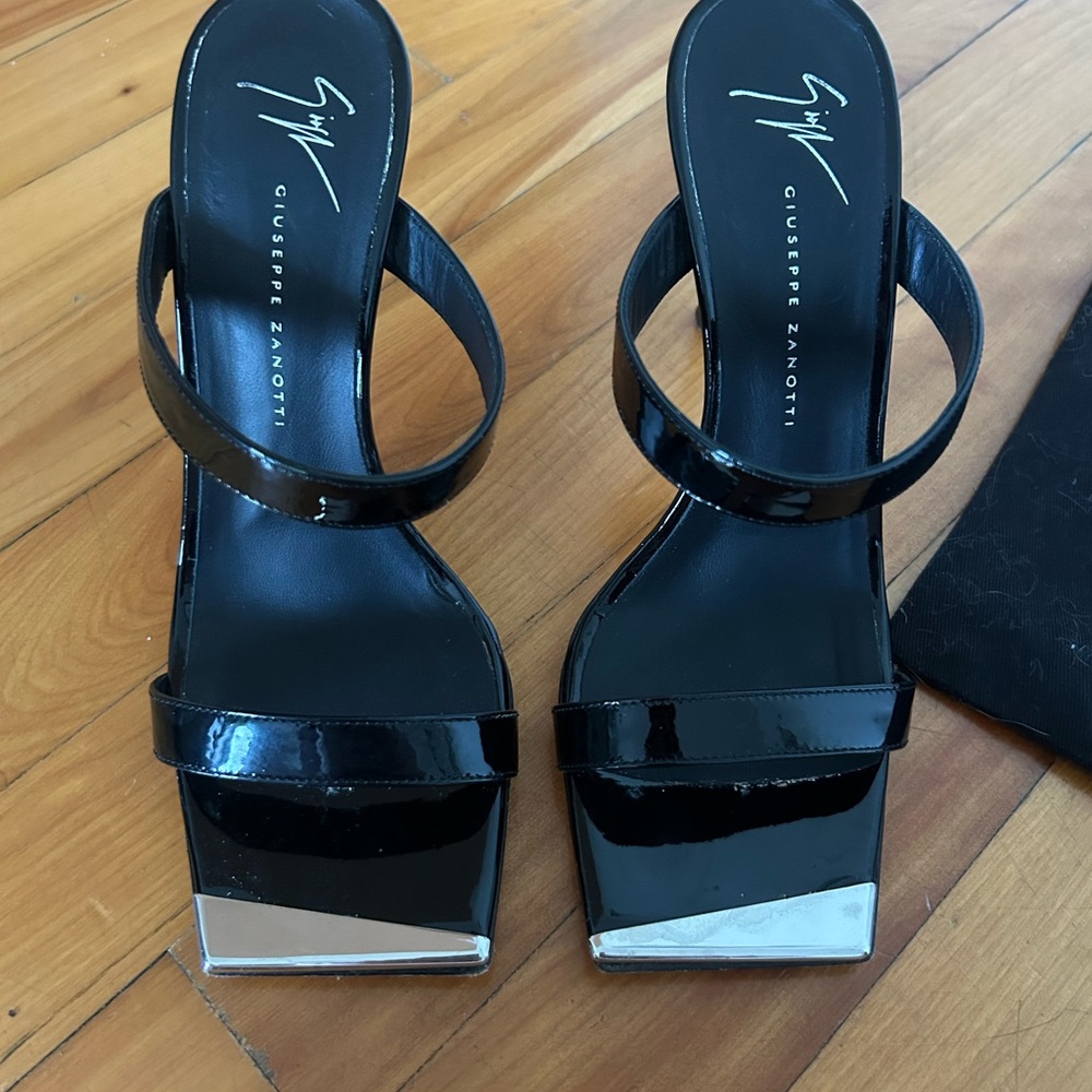 Giuseppe Zanotti Black Sandals